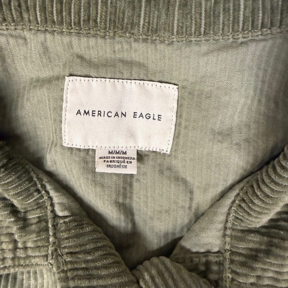 American Eagle Corduroy Cropped Shacket Olive Green Womens Medium Frayed Hem - Picture 5 of 10